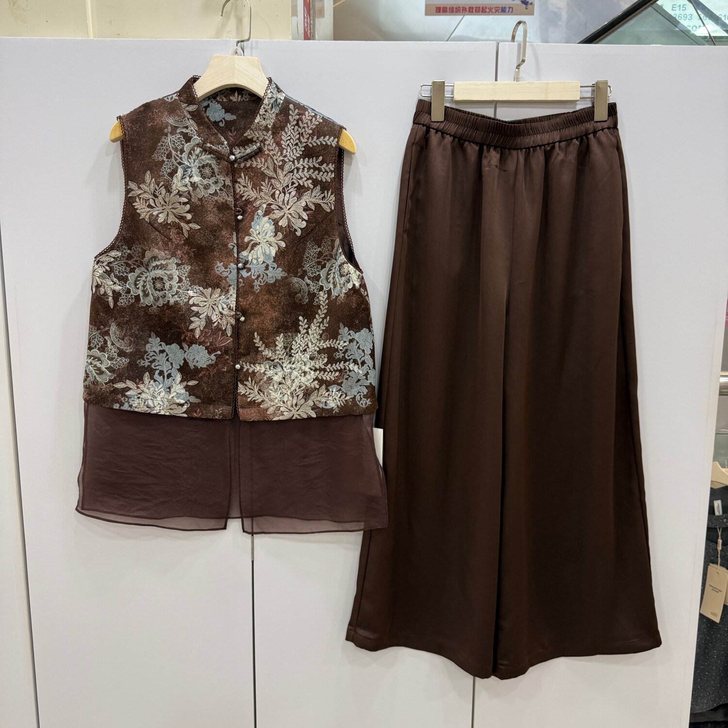 名扬E族M26CT665透视纱拼接下摆提花中长马甲外套+阔腿裤两件套夏