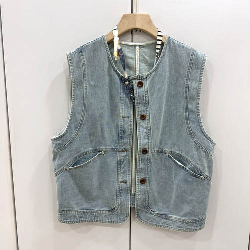 26F026欧洲站春时尚圆领单排扣韩系百搭丝巾吊坠浅色牛仔马甲外套