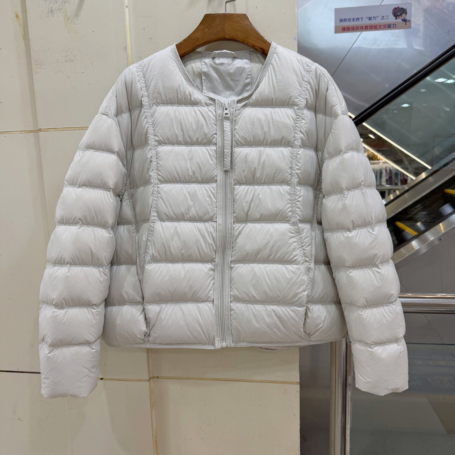 MZ16欧货轻薄短款羽绒服女圆领拉链宽松显瘦90鸭绒百搭保暖外套冬