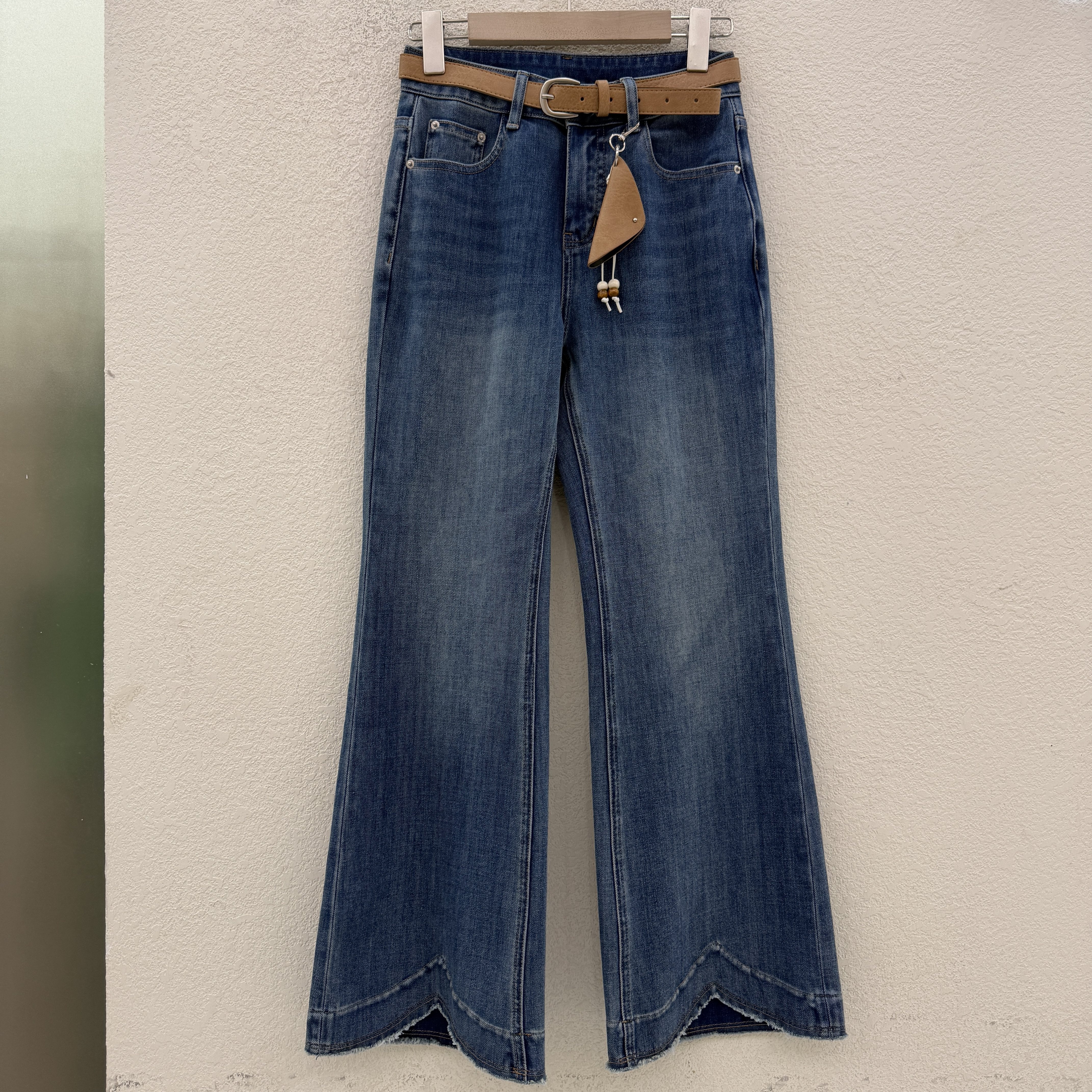 2026春季新款JEANS韩酷莱66234牛仔裤女九分毛边微喇裤修身喇叭裤