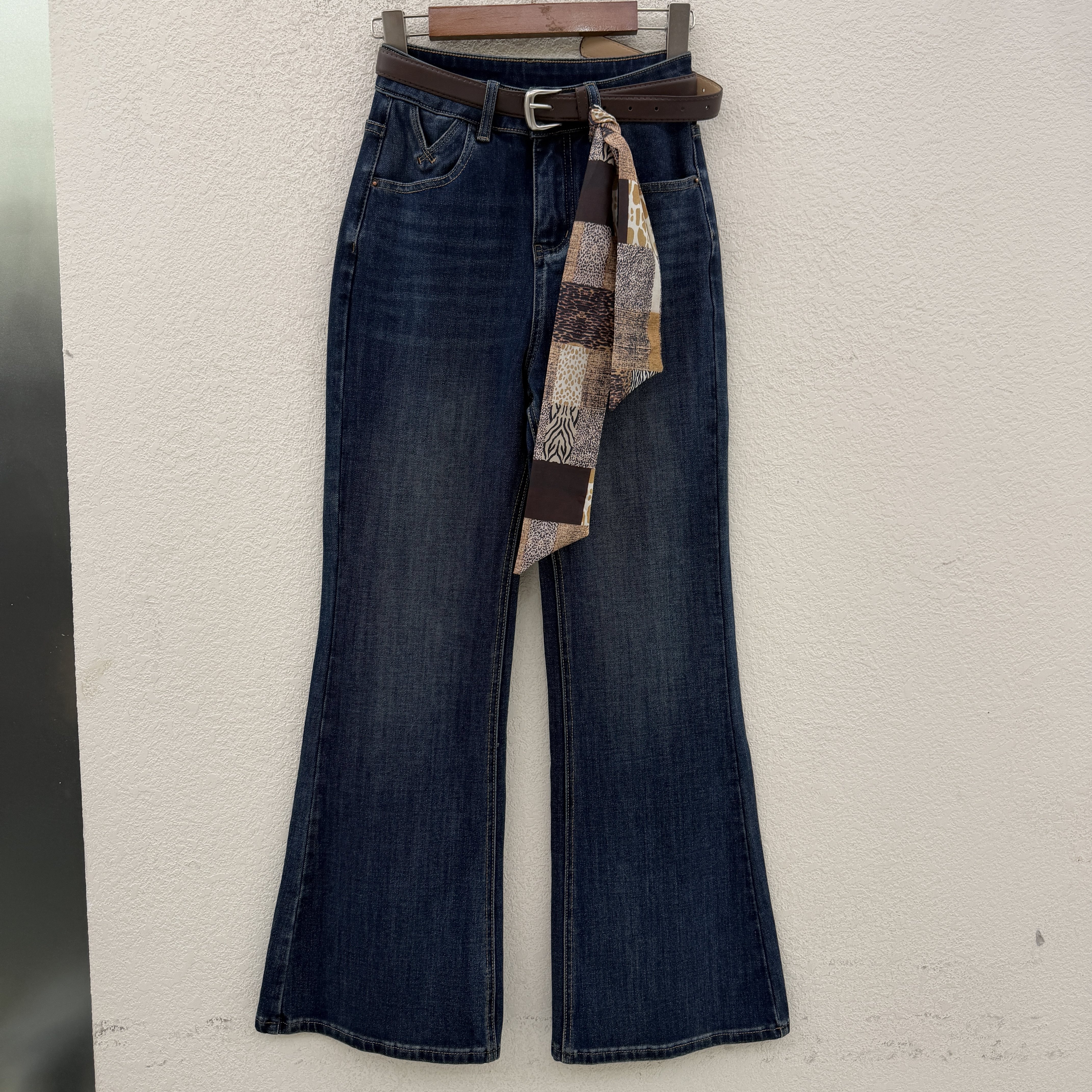 2026秋款JEANS红提子19032显瘦微喇牛仔裤女喇叭裤丝带垂感拖地裤