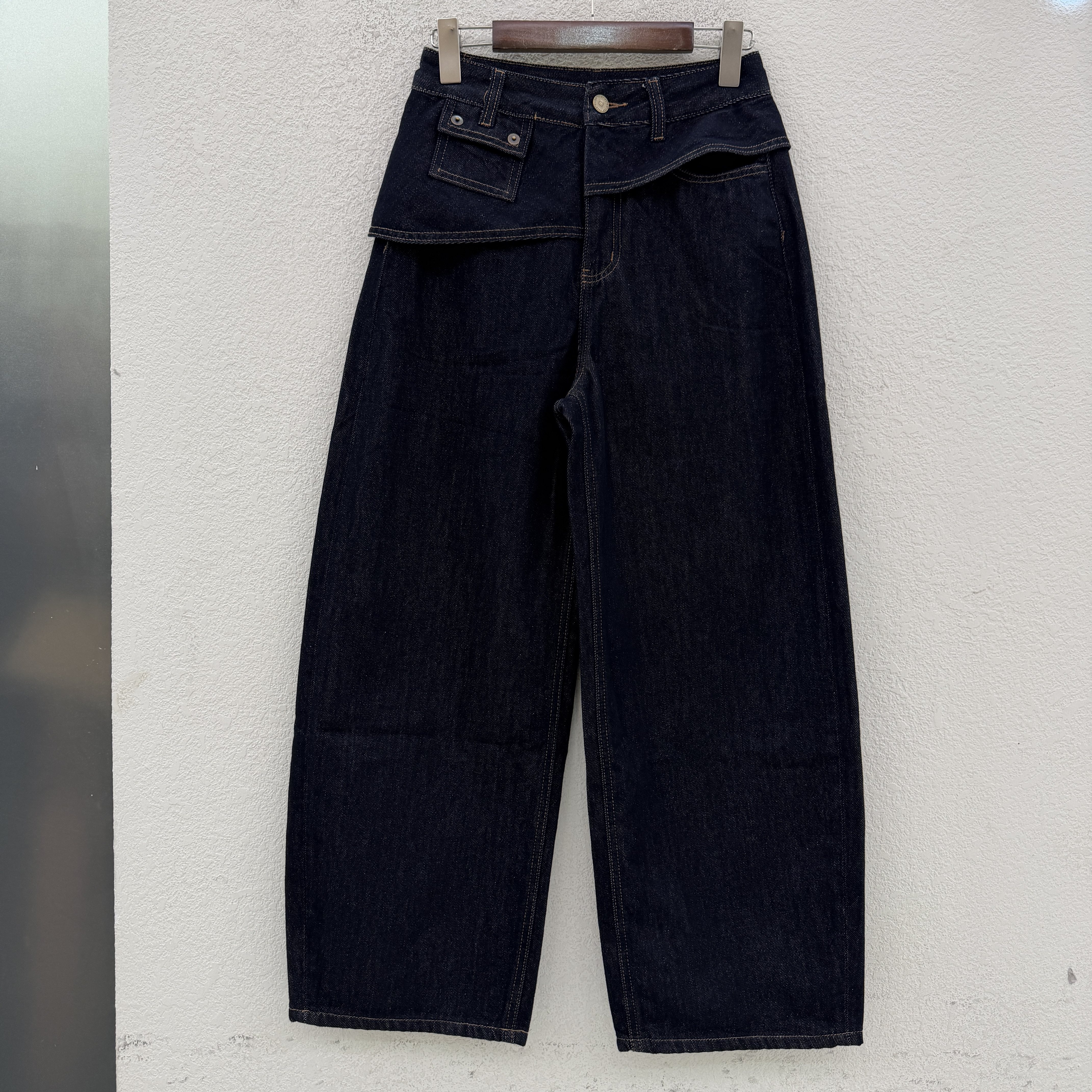 秋款JEANS佐拿 芭度玄风61609牛仔裤女不规则拼接屁帘丹宁弯刀裤