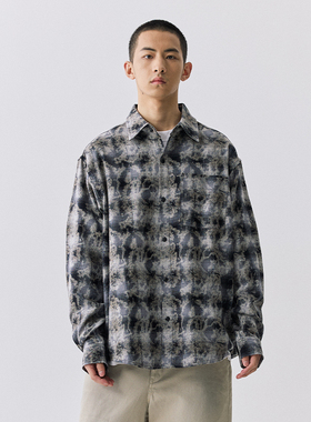 YKHD磨毛水墨蜡染格纹衬衫初秋新品复古宽松休闲翻领长袖上衣男