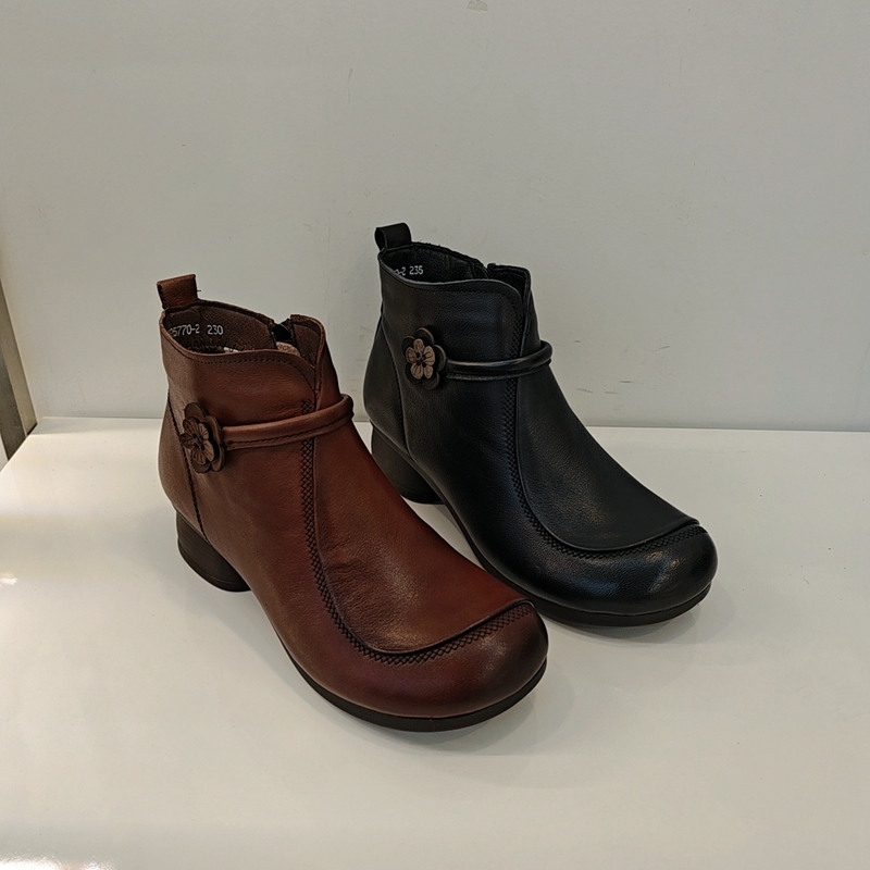 美拉女靴25770-2复古妈妈鞋