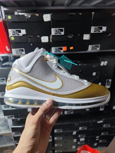 Nike Lebron 7 中秋节 白金 詹7 篮球鞋 2020 CU5646-100