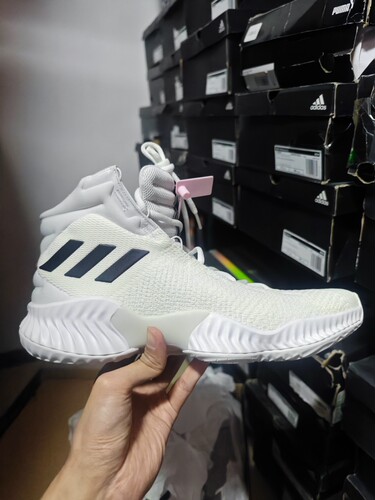 Adidas 阿迪达斯 Pro Bounce 男款缓震防滑篮球鞋 FW5745