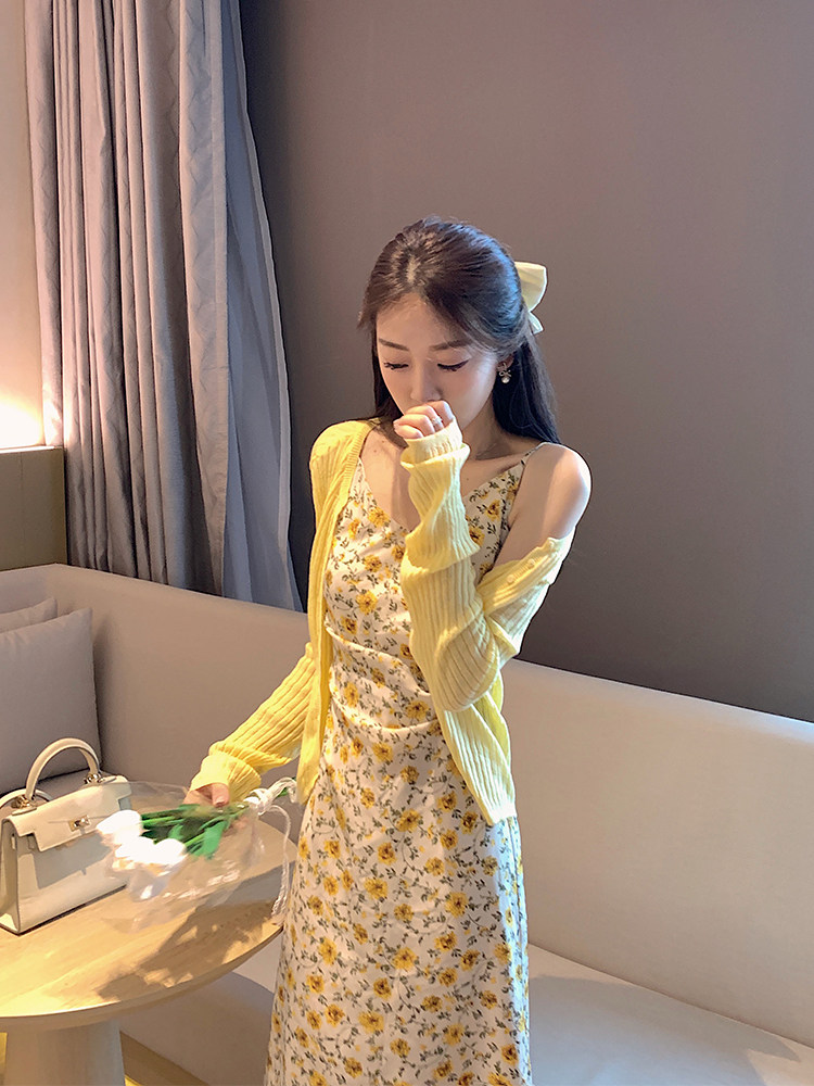 Summer new women's wear medium length small fresh V-neck floral suspender dress with short cardigan coat