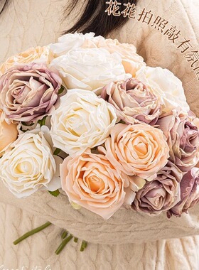 单支干烧荔枝玫瑰手扎跨境爆款焦边枯萎仿真花家居摆件装饰花