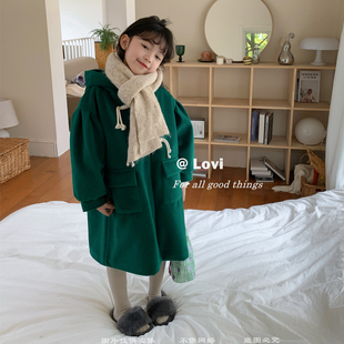 品牌韩版儿童外套22初冬新款女童洋气中长款复古纽扣带帽毛呢大衣