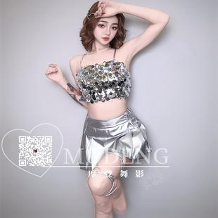 辣妹酒吧蹦迪演出套装裙女纯欲亮片夜店重工银色挂脖吊带背心上衣