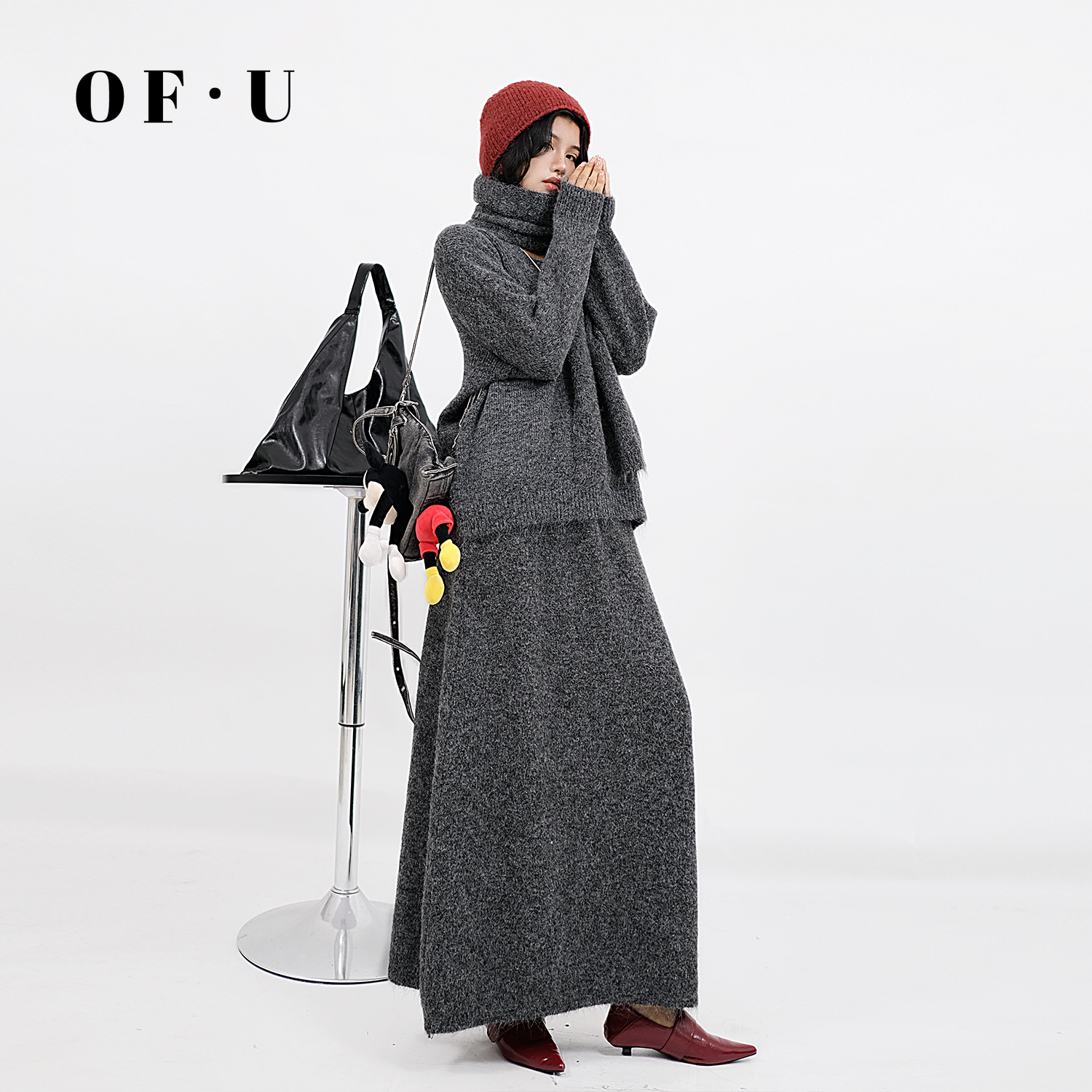 软糯针织衫围巾半身裙三件套女