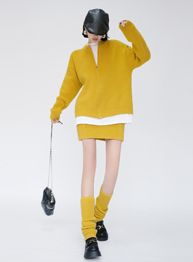 OF U慵懒风黄色毛衣半身裙两件套女秋冬气质宽松针织开衫短裙套装