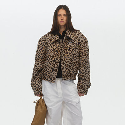 ECHOADE复古现代美学结合 豹纹印花宽松阔肩飞行员夹克外套