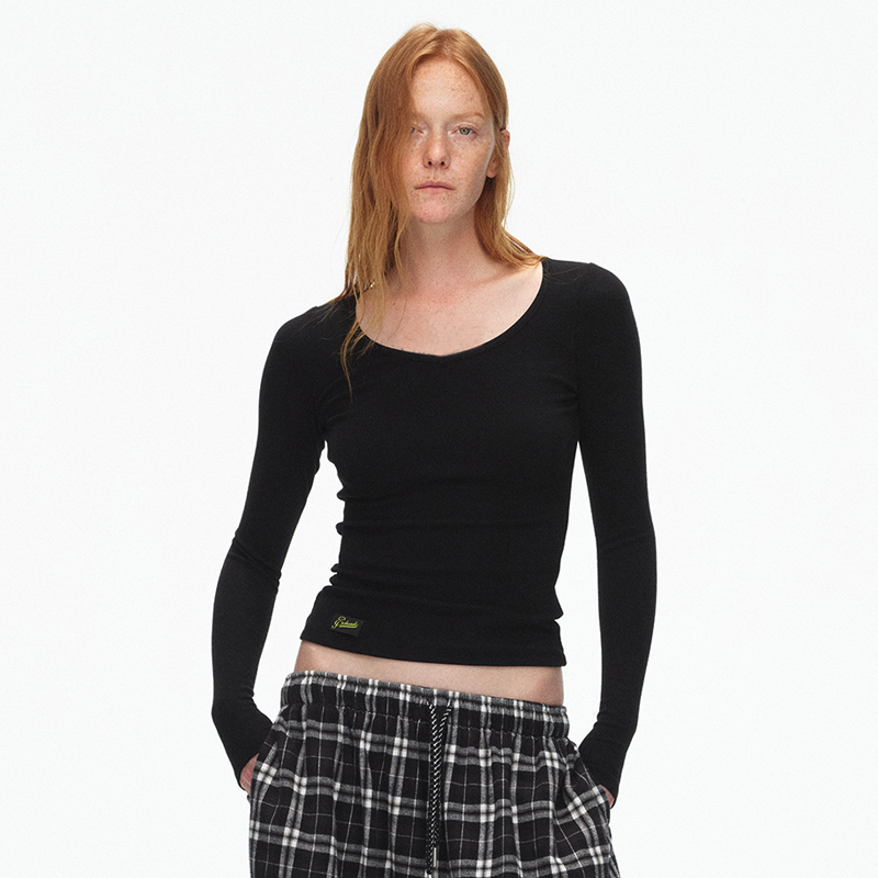 ECHOADE大圆领贴身长袖打底衫