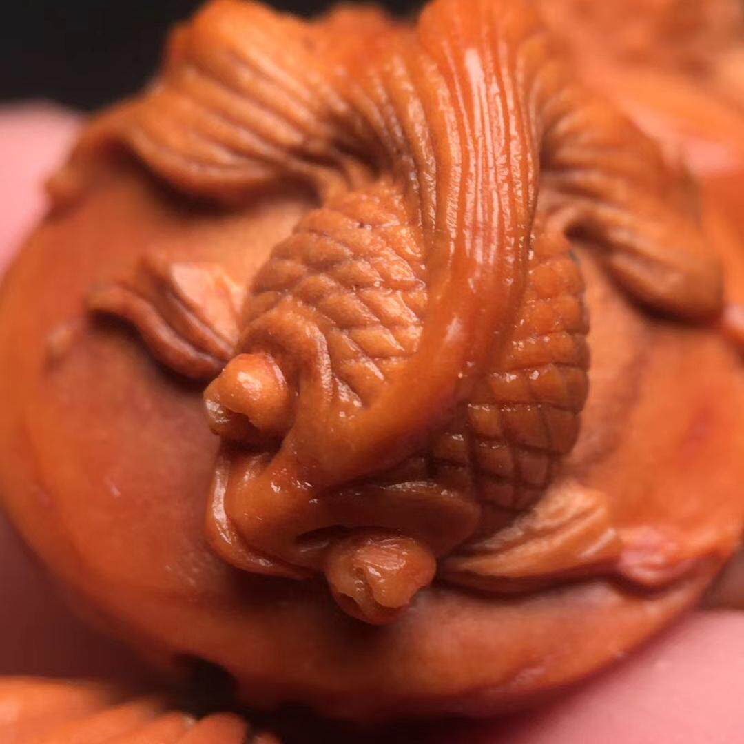 龙纹桃核纯手工雕刻金鱼手串野生雕刻料金玉满堂背云配件单颗吊坠