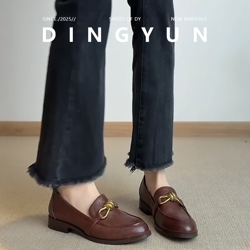 黑色/棕色秋冬老钱风粗跟单鞋