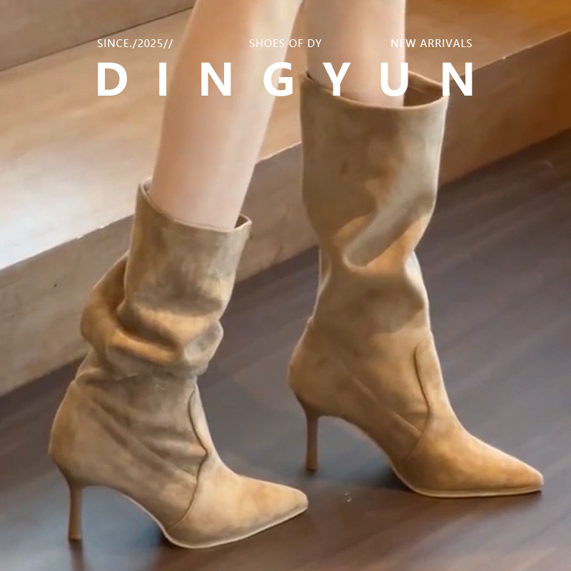 黑色/杏色复古尖头绒面骑士靴