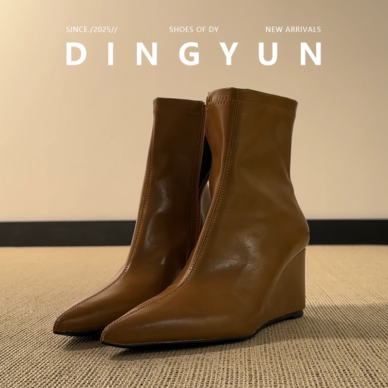 复古尖头短靴高跟瘦瘦靴英伦风女