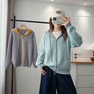 针织衫开衫大码女2025秋冬新款胖mm时尚拼色双头拉链连帽毛衣外套