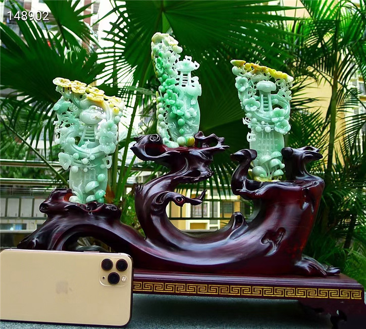 缅甸天然翡翠A货老坑种 精雕梅花喜鹊摆件 配证书