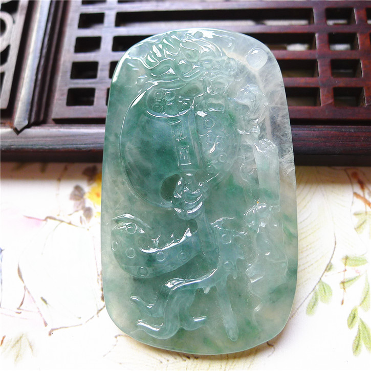 正品天然翡翠A货老坑种翡翠 精美生意兴隆年年有余吊坠 配证书