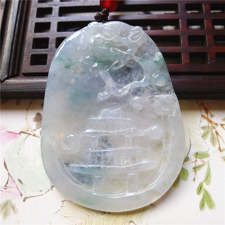 正品天然翡翠A货老坑种翡翠 精美鲤鱼跳龙门吊坠 配鉴定证书