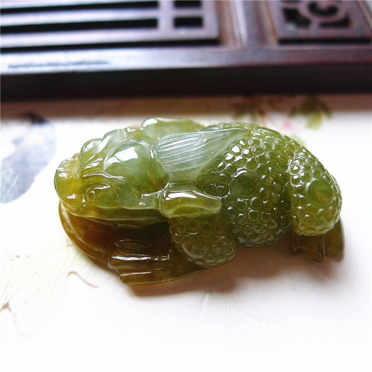 正品天然翡翠A货老坑种翡翠 精雕招财金蝉招财进宝吊坠 配证书