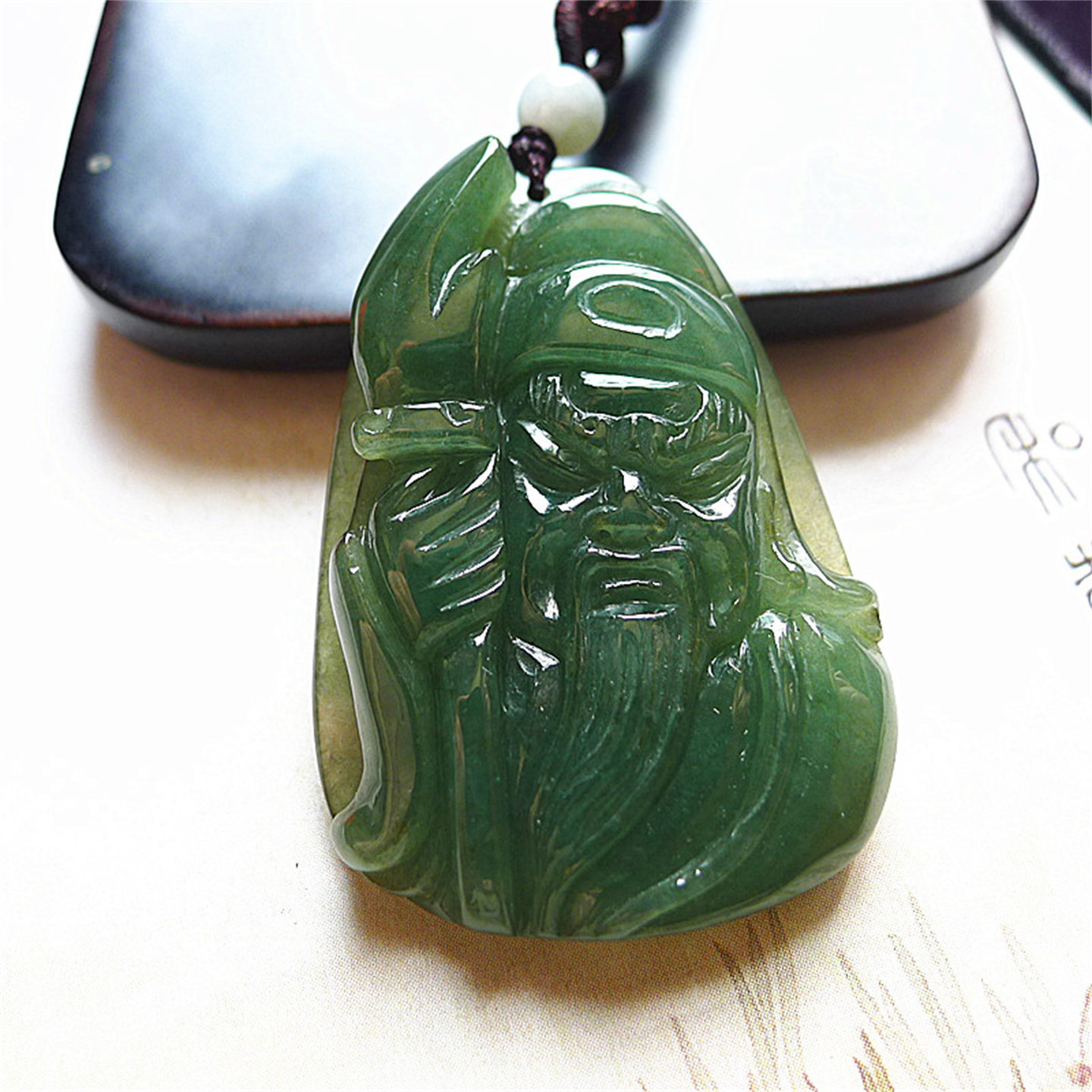 天然缅甸翡翠A货老坑种精雕精美水润关公吊坠配证书