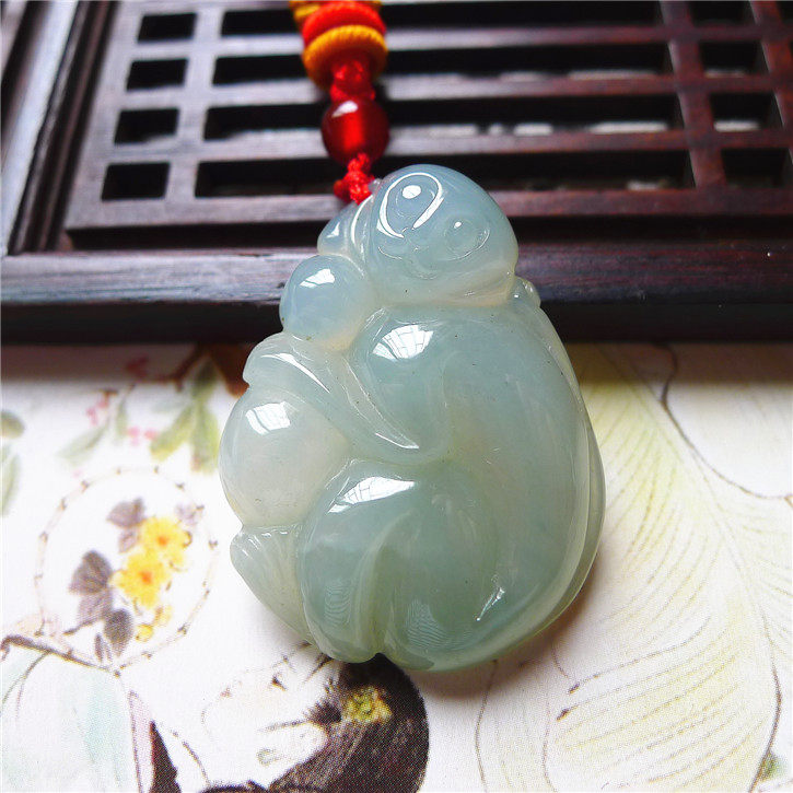 正品天然翡翠A货老坑种翡翠 精美猴子吊坠 配鉴定证书