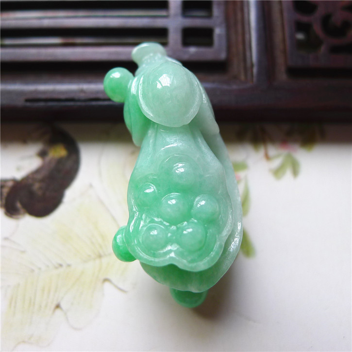 正品天然翡翠A货老坑种翡翠 精美莲花吊坠 配鉴定证书