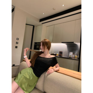 《段感半裙》文文私服 老钱风气质珠光感缎面半身裙预WWX6BSQ0954