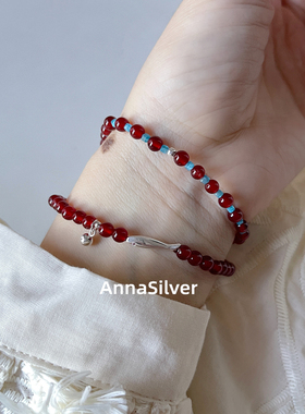 S928纯银新中式国风红玛瑙串珠手链小鱼新年手串弹力绳设计