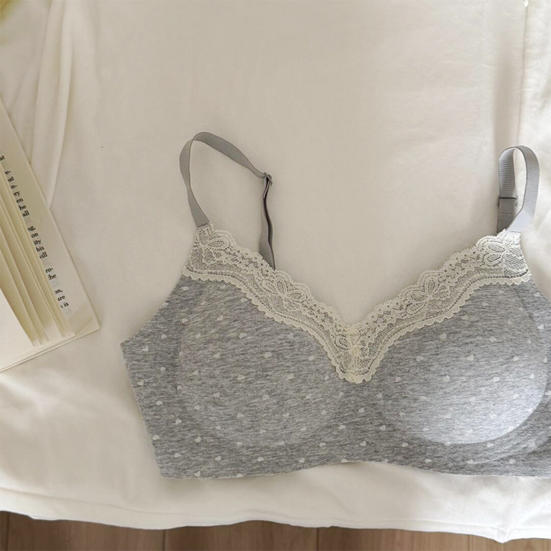 日系无痕纯棉薄款内衣女小胸聚拢防下垂舒适法式蕾丝学生少女文胸