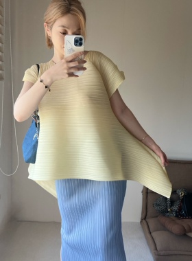 TVTV 小婴儿配色～褶皱小鸡黄廓形不规则短袖奶蓝色直筒半裙