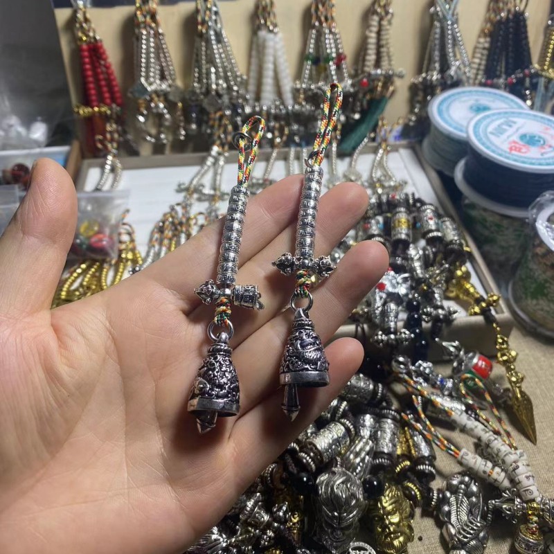 藏银感款文玩珠串配饰手工编制金刚橛钺刀款会响铃铛diy侧挂配件