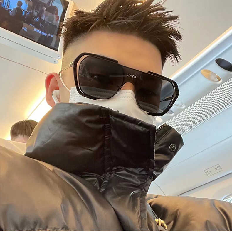 平面墨镜防紫外线未来感男女连体