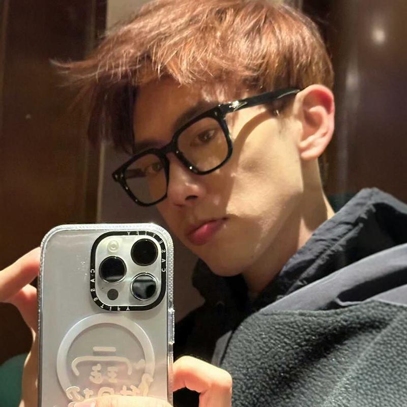 显瘦2024新款gm黑粗框眼镜架复古