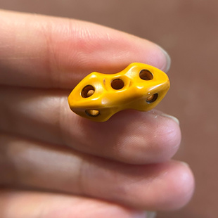 西藏特色黄色背云金刚杵老黄料器侧挂卡子藏传文玩小元素五眼六通