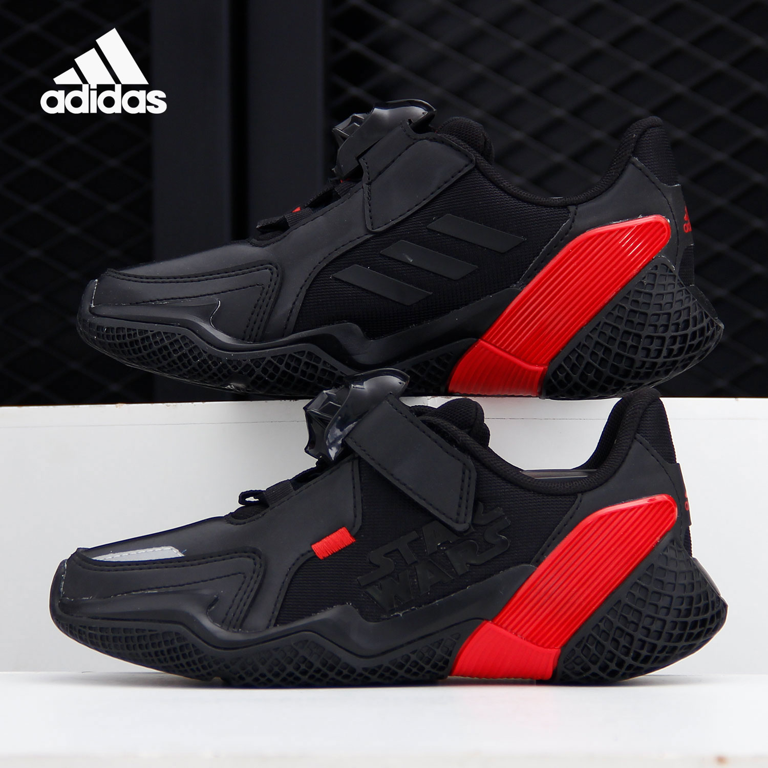 阿迪达斯大童跑舒适运动步鞋