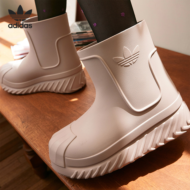 阿迪达斯三叶草男女同款靴子
