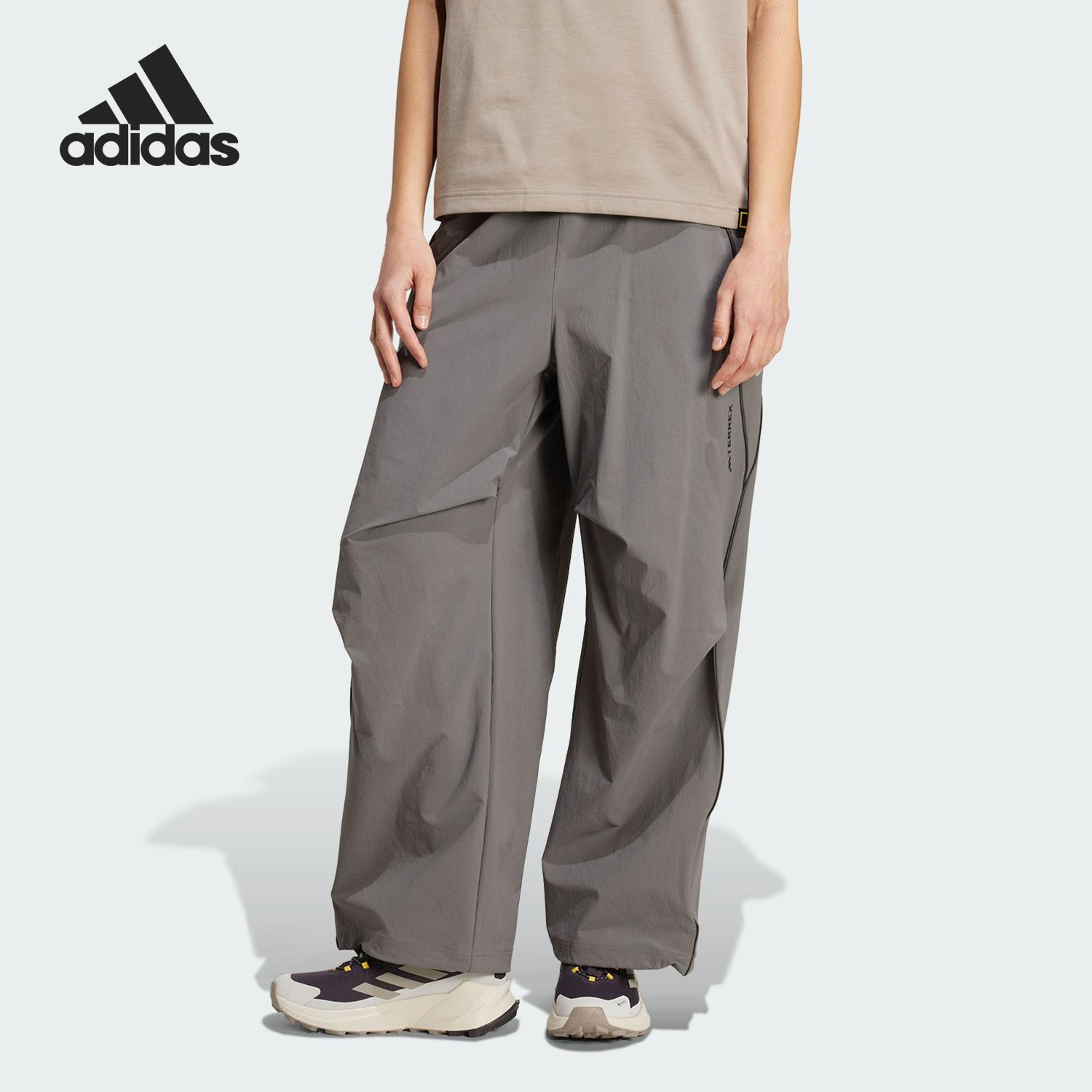 Adidas/阿迪达斯正品2025夏季款女士休闲户外防晒宽松长裤KC2338