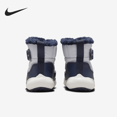 耐克婴童高帮耐磨运动时尚靴子