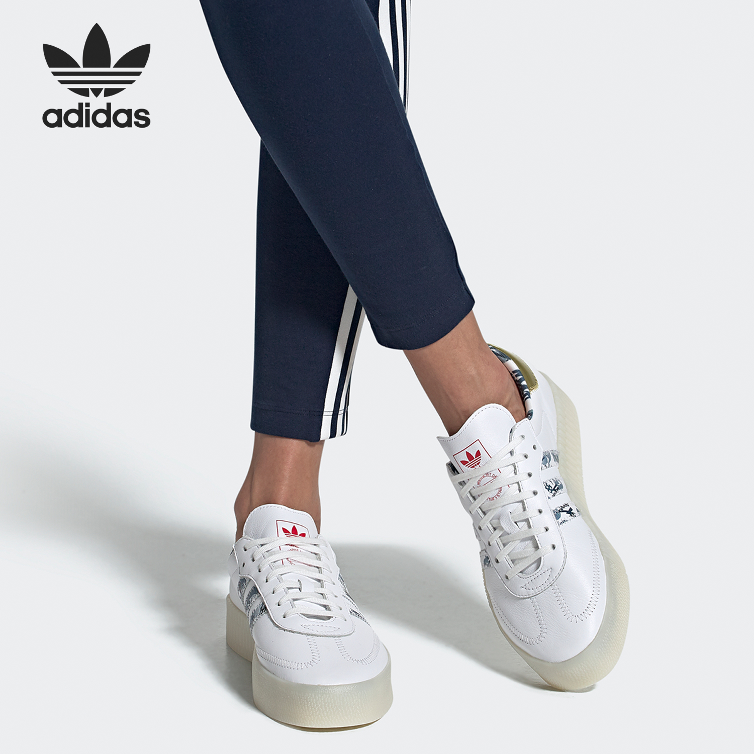 阿迪达斯正品女子板鞋