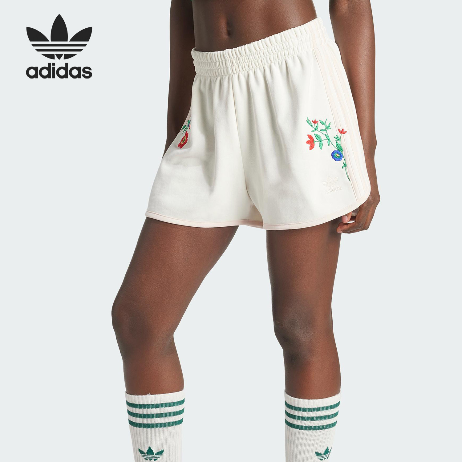 Adidas/阿迪达斯正品三叶草女士刺绣花卉经典透气休闲短裤IS3869