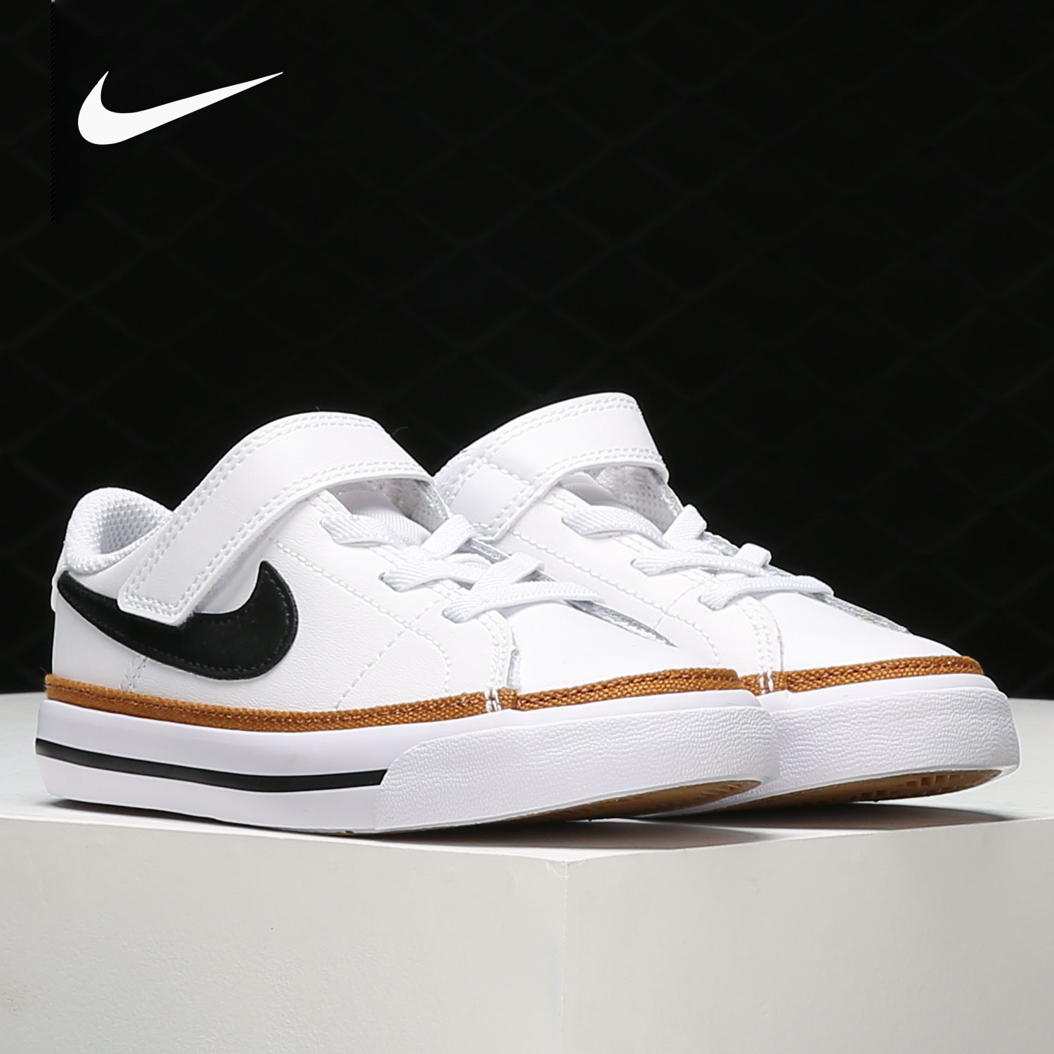 耐克小童运动风休闲鞋