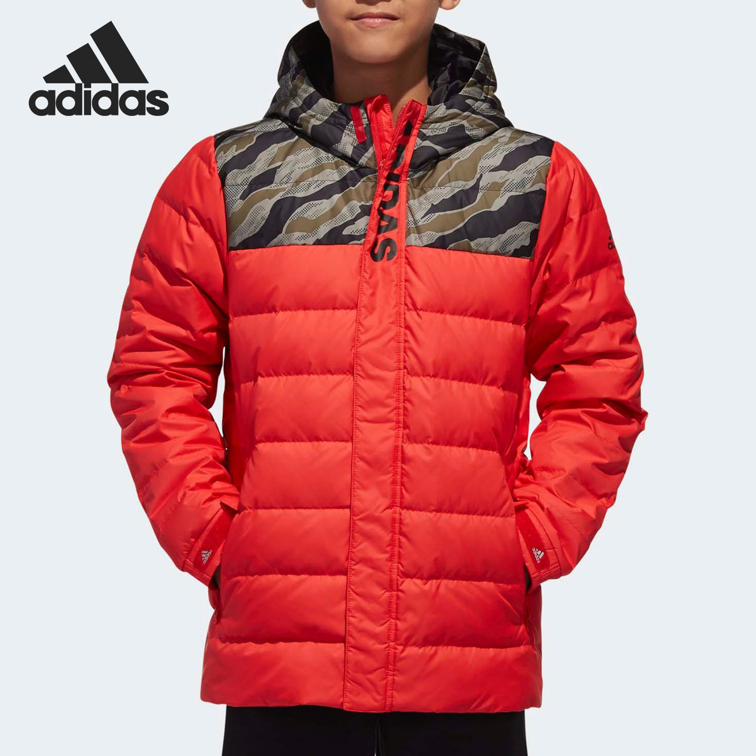 阿迪达斯大童连帽羽绒服
