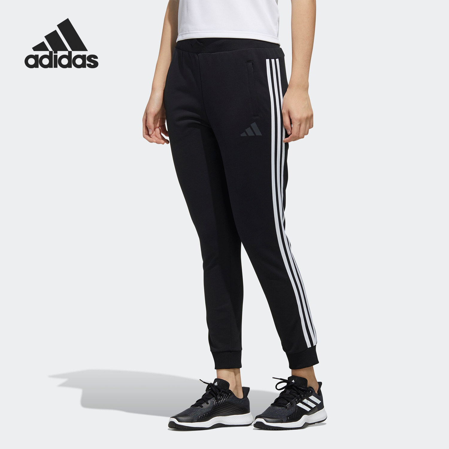 Adidas/阿迪达斯正品当季新款女子休闲运动型格裤子 FM9326