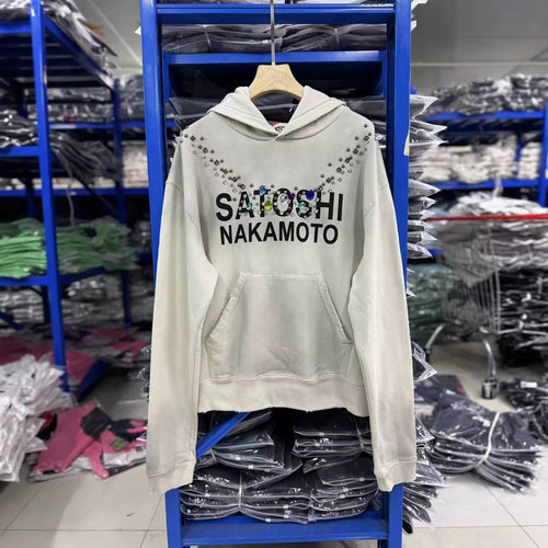 水钻铆钉项链水洗喷脏套头卫衣