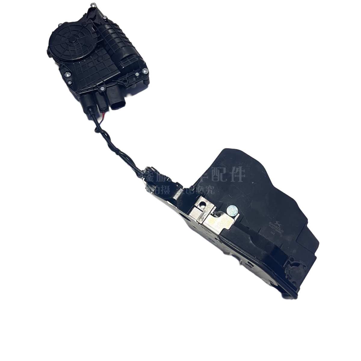 适用宝马3系5系7系E90F35F18320525F02740760车门锁块闭锁器电