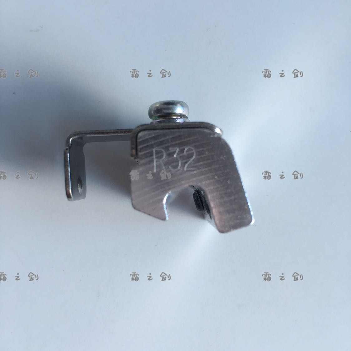 taiyo太阳铁工 AX115CE 磁性开关固定支架R32 R34 R35 R36 R37